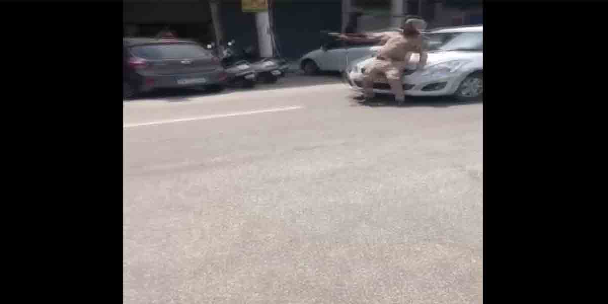 Punjab: త‌నిఖీ నుంచి తప్పించుకునేందుకు పోలీసును కారుతో ఢీకొట్టి పరార్‌.. వీడియో