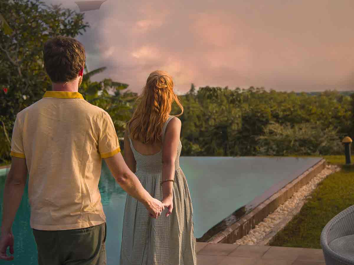 Honeymoon | రెండు దేశాల మధ్య బెడ్.. రొమాంటిక్‌గా హ‌నీమూన్‌.. ఎక్కడో తెలుసా?