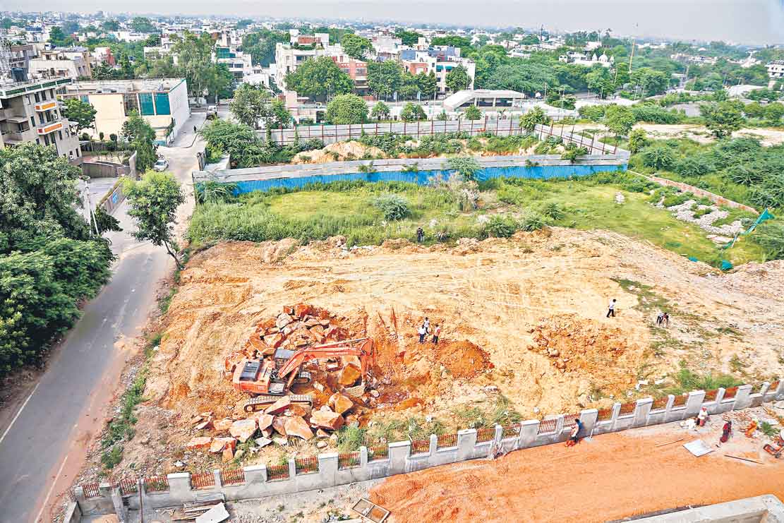 ఢిల్లీలో టీఆర్‌ఎస్‌ ఆఫీసుకు తొలిఅడుగు