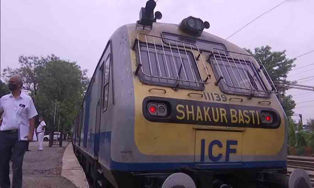 Indian Railway : డీజిల్‌, కరెంట్‌ లేకుండానే నడవనున్న రైళ్లు.. వినూత్న ఆలోచనతో రంగంలోకి  రైల్వే శాఖ