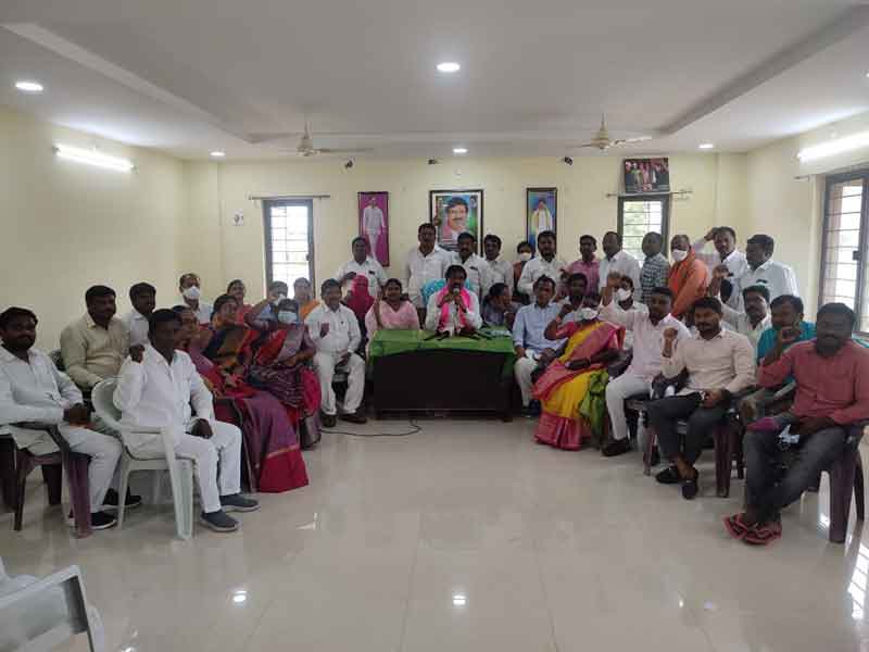 ఏడాదికి కోటి ఉద్యోగాలేవి..?