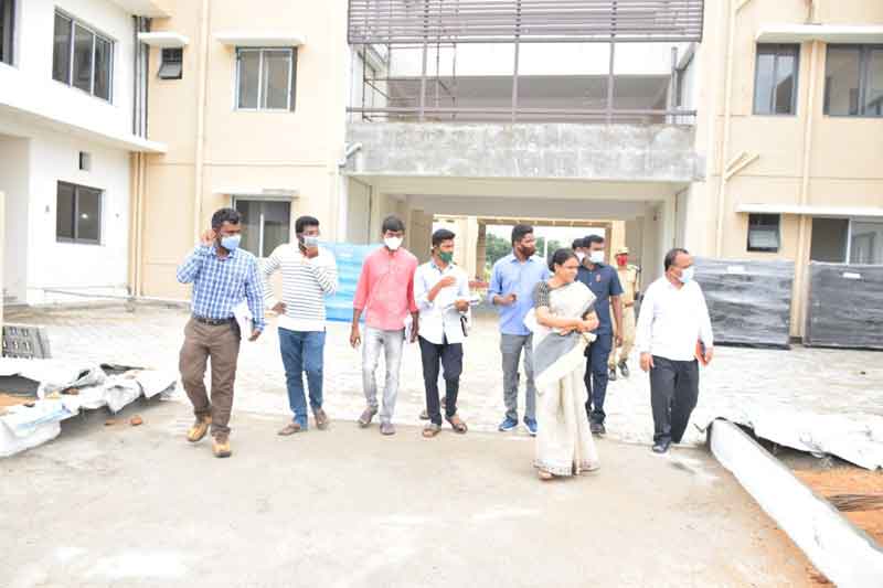 తరగతి గదులు పరిశుభ్రంగా ఉంచాలి