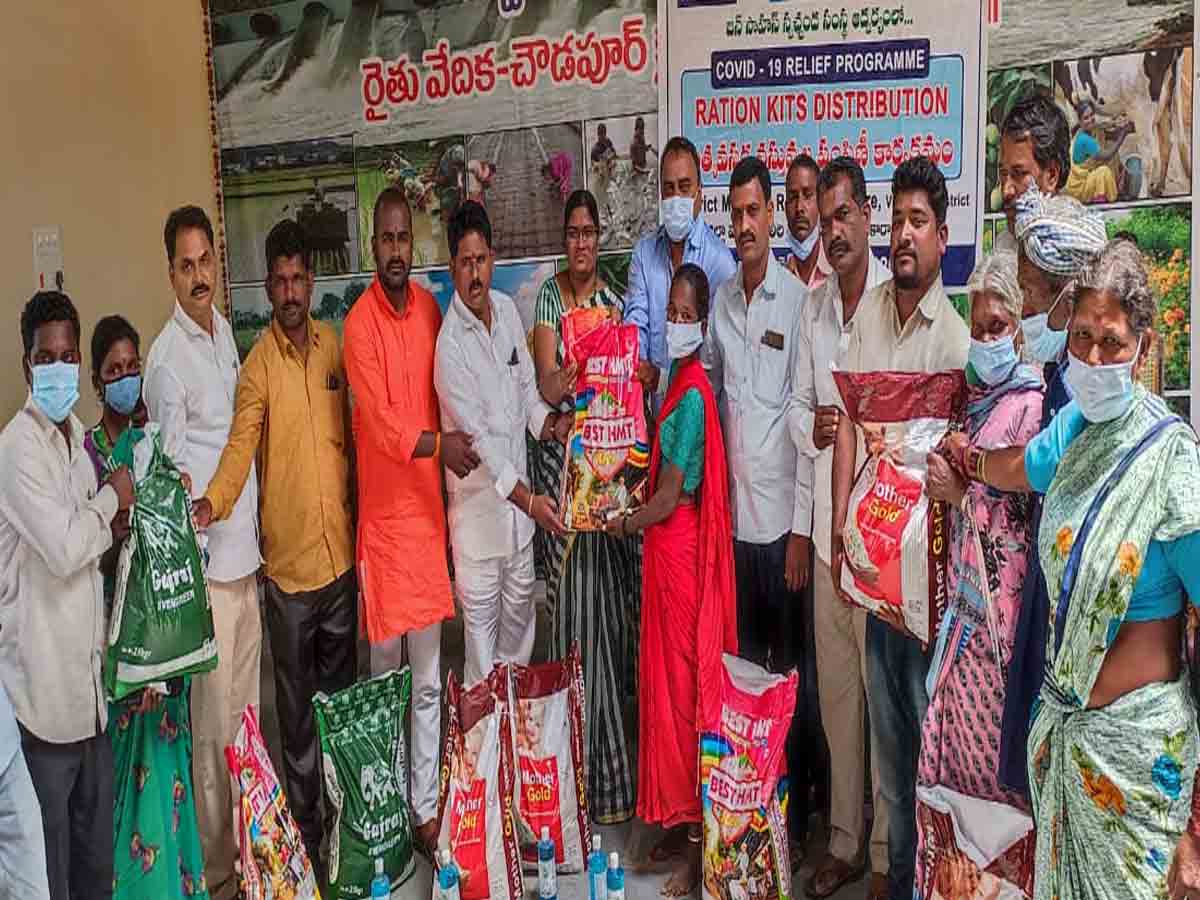 జన్‌సహాస్ స్వచ్ఛంద సంస్థ ఆధ్వర్యంలో పేదలకు నిత్యావసర సరుకులు పంపిణీ