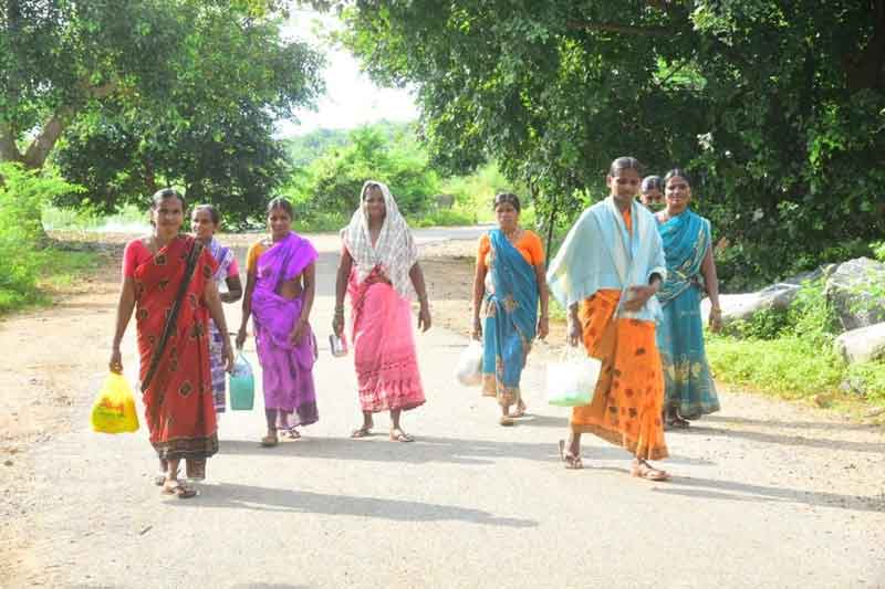 పల్లె పిలుస్తోంది..