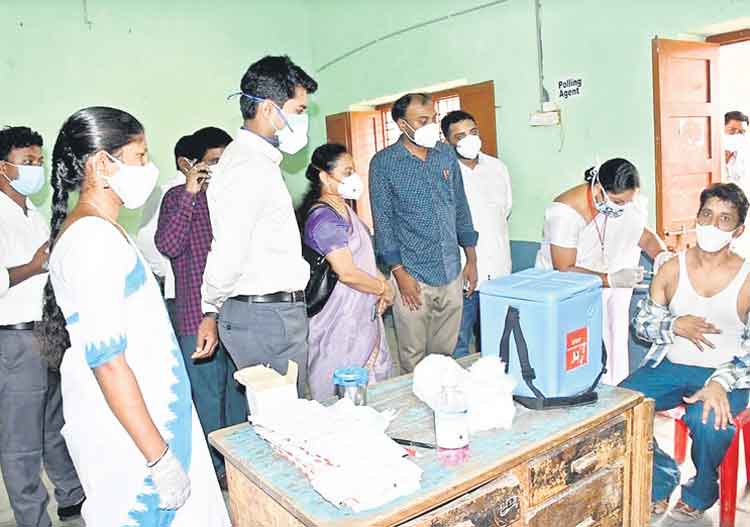 వెరీ స్పీడ్‌ వ్యాక్సినేషన్‌