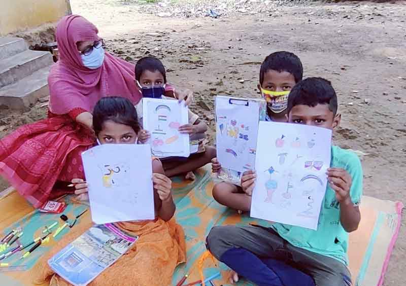 బడికి దూరం కానీ.. పాఠశాలకు కాదు!