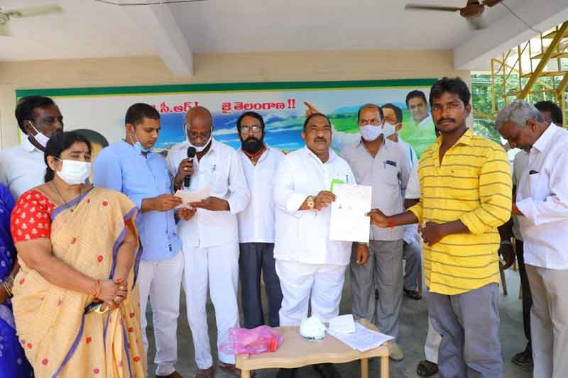 తెలంగాణలో సంక్షేమం, అభివృద్ధి రెండు కళ్లు