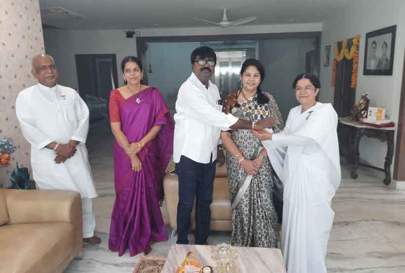 సందడిగా రక్షాబంధన్‌