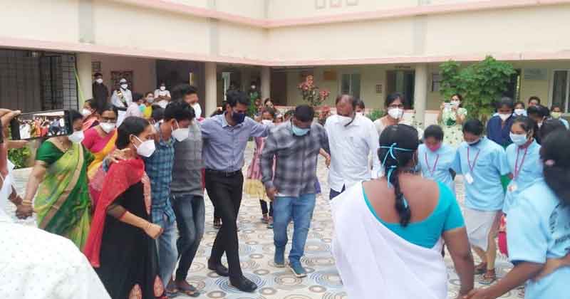 ఆరోగ్య కార్యకర్తల సహకారం ఎంతో అవసరం