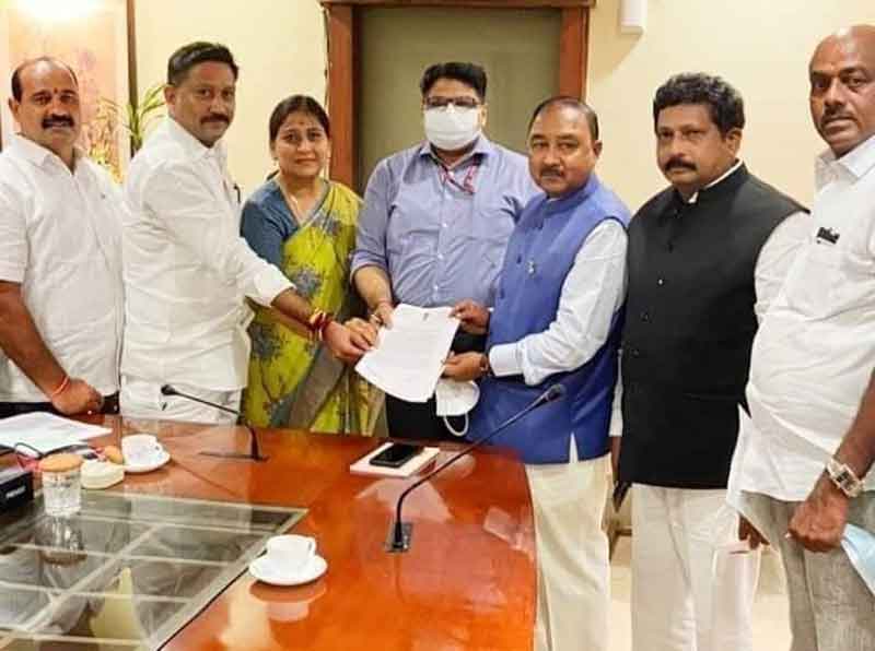 రైస్‌ మిల్లర్లకు సహకరించండి