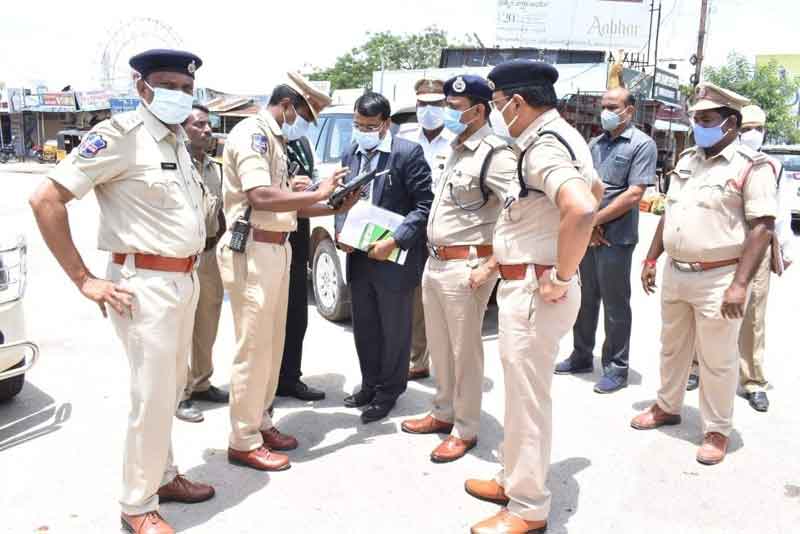 రోడ్డుభద్రతపై సమీక్ష