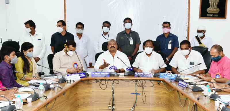 లక్షమందితో దళితబంధు సభ