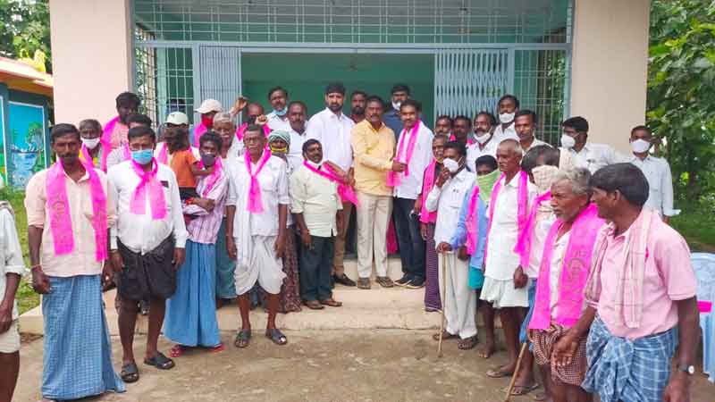 గడప గడపకూ పథకాలు..