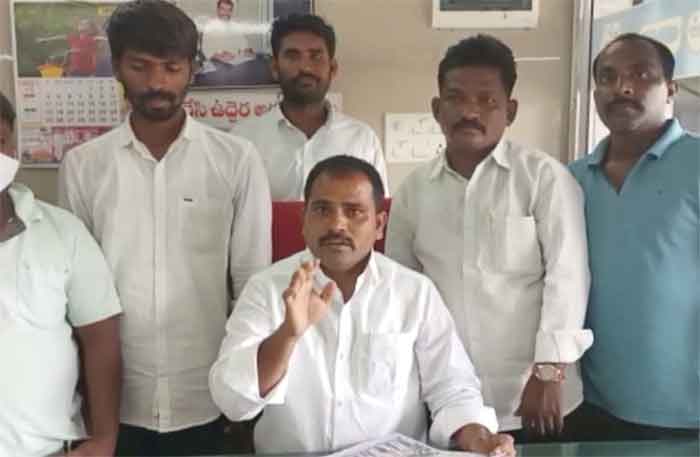 ఈటలకు ఓటమి భయం