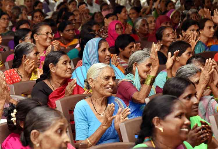 57 ఏండ్లు నిండినోళ్లకు త్వరలోనే పింఛన్‌