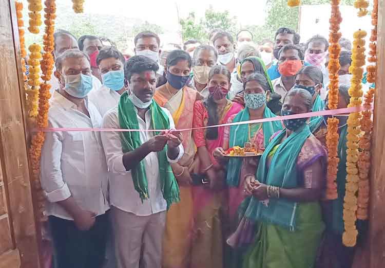 అన్నదాతల శ్రేయస్సుకే రైతు వేదికలు