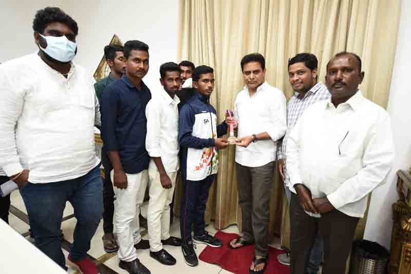 వెల్డన్.. వంశీధర్రెడ్డి