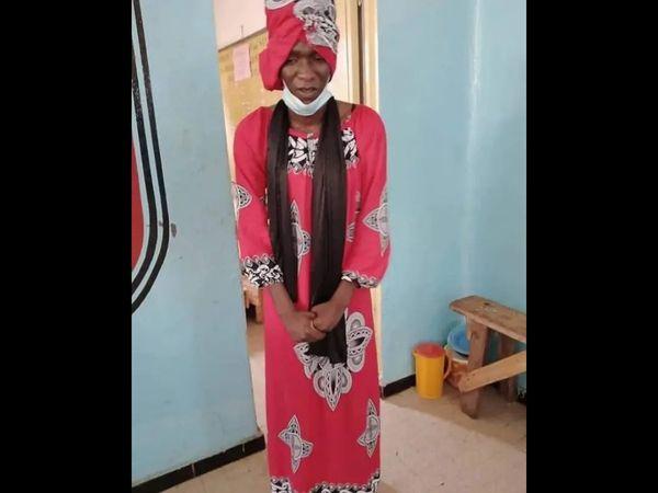 గ‌ర్ల్‌ఫ్రెండ్ కోసం : యువ‌తి గెట‌ప్‌లో ప‌రీక్ష రాస్తూ అడ్డంగా బుక్క‌య్యాడు!