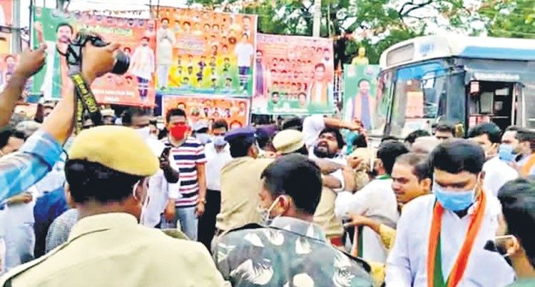 కేంద్ర మంత్రి కిషన్‌రెడ్డికి నిరసన సెగ