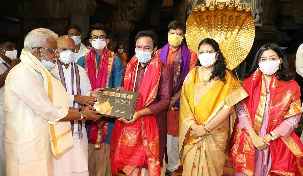 శ్రీవారి సేవలో కేంద్ర మంత్రి కిషన్‌ రెడ్డి