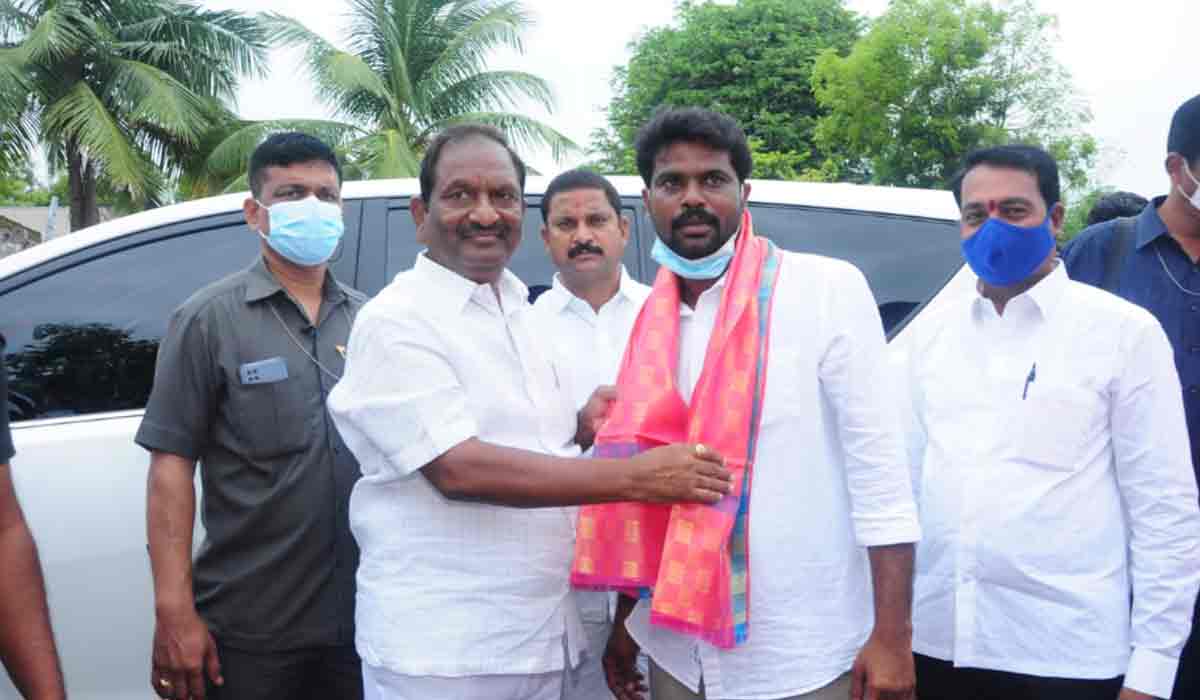 Huzurabad | జ‌మ్మికుంట‌లో కాంగ్రెస్, బీజేపీకి షాక్‌