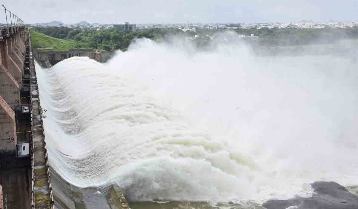 LMD | ఎల్‌ఎండీ 12 గేట్లు ఎత్తివేత.. దిగువకు 64వేల క్యూసెక్కుల విడుదల