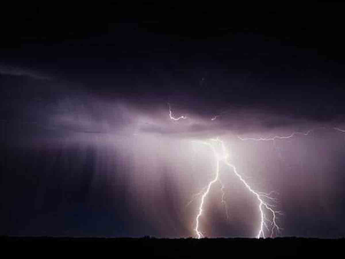 బంగ్లాదేశ్‌లో విషాదం : పెళ్లి బృందంపై పిడుగు పడి 16 మంది మృతి