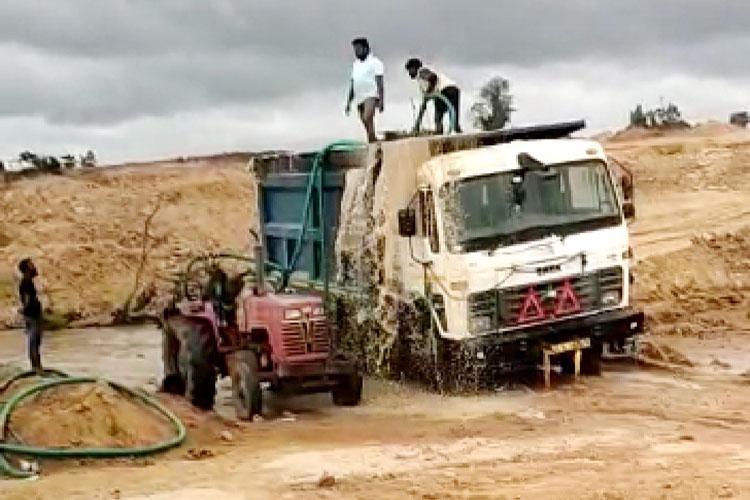 యథేచ్చగా..