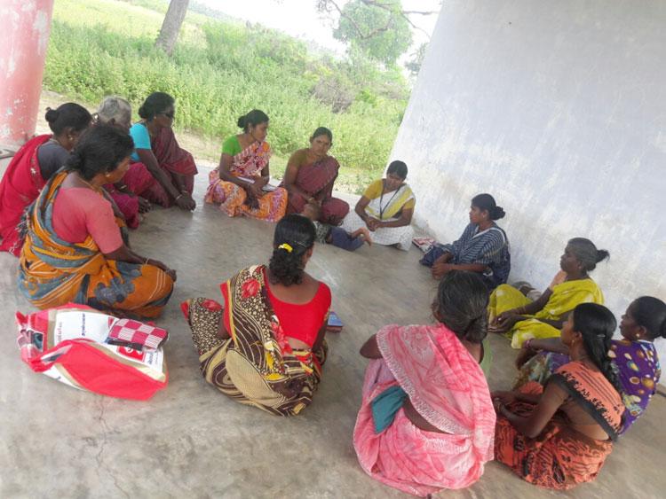 మహిళల ఆర్థికవృద్ధికి చేయూత