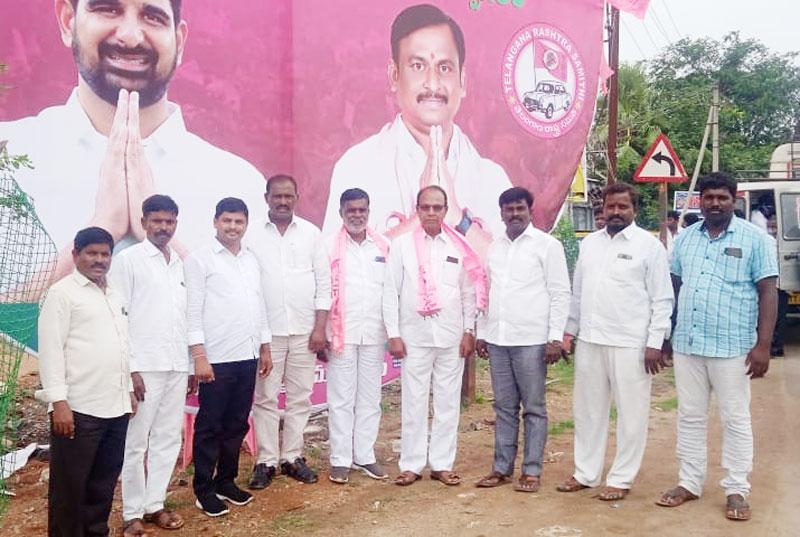 దళిత బాంధవుడు సీఎం కేసీఆర్‌