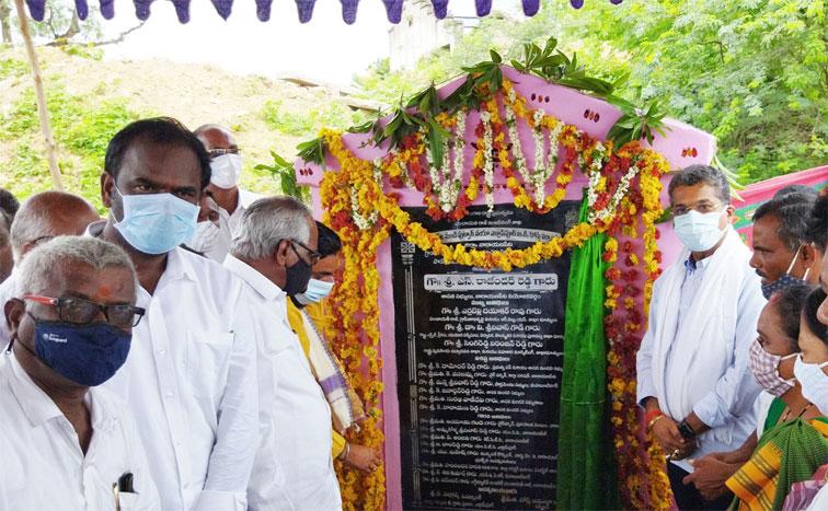 గ్రామీణ రహదారులకు పెద్ద పీట