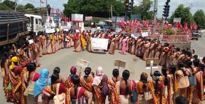 తల్లిపాలే తొలి టీకా!