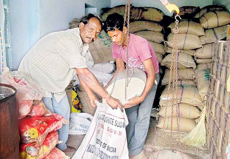 కొత్తోళ్లకు రేషన్‌