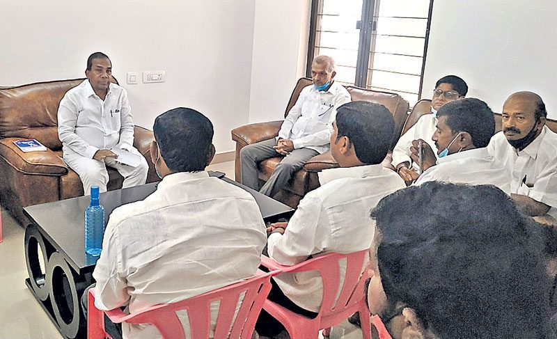 పార్టీని బలోపేతం చేయాలి