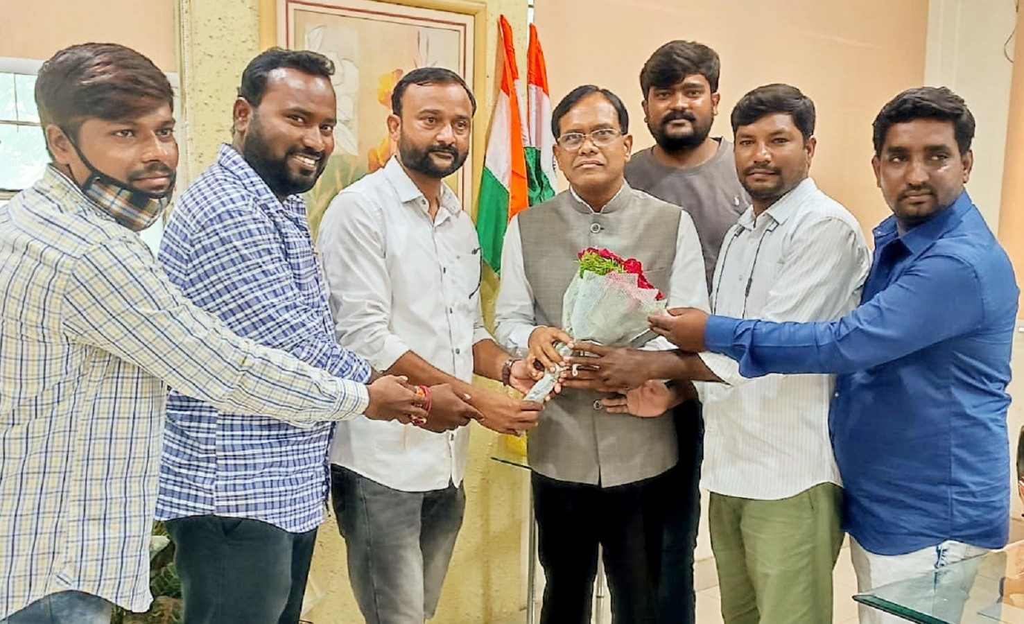 OU student leader wishes | ఉన్నత విద్యామండలి చైర్మన్‌కు శుభాకాంక్షలు తెలిపిన ఓయూ విద్యార్థి నేతలు