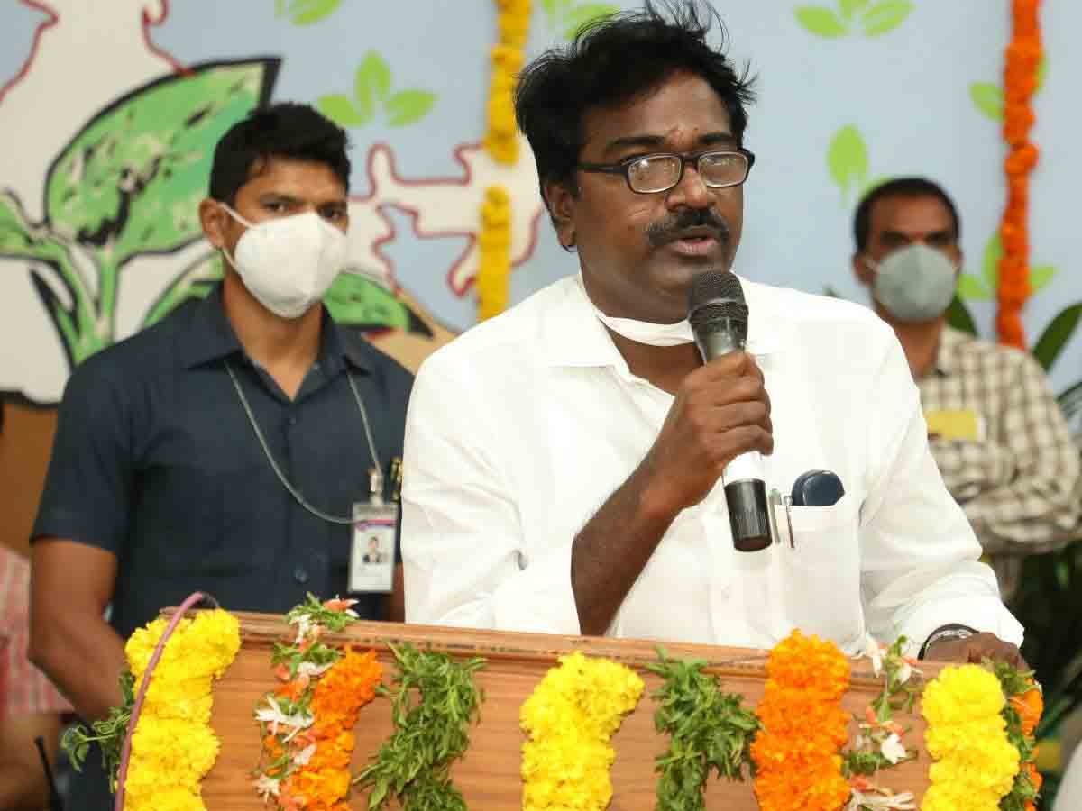 మిర్చి సాగుకు ప్రభుత్వం ప్రోత్సాహం : మంత్రి పువ్వాడ