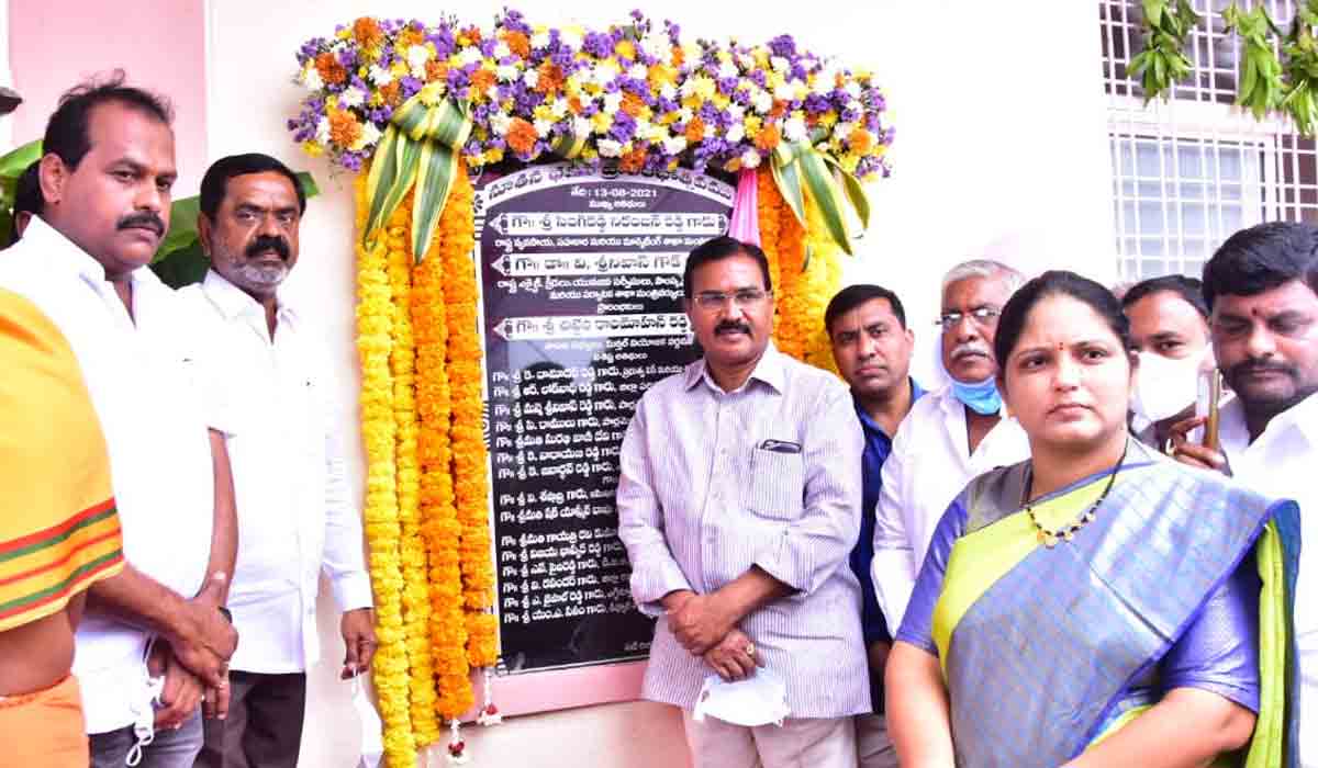 భూ రికార్డుల ప్రక్షాళన విప్లవాత్మకం: మంత్రి నిరంజన్ రెడ్డి