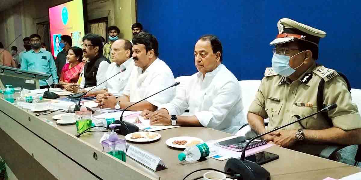 గణేష్ ఉత్సవాల నిర్వహణపై రాష్ట్ర‌ మంత్రుల ఉన్న‌త‌స్థాయి స‌మీక్ష‌