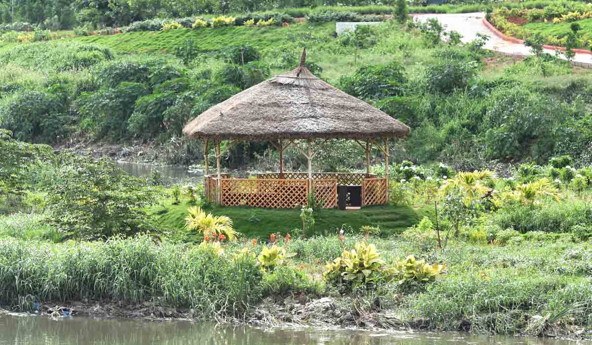 Musi River : భాగ్యనగరానికి వన్నె తెస్తున్న మూసీ అందాలు