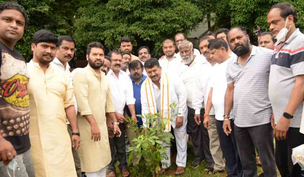 గ్రీన్ ఇండియా చాలెంజ్లో పాల్గొన్న ఎమ్మెల్యే ముఠా గోపాల్