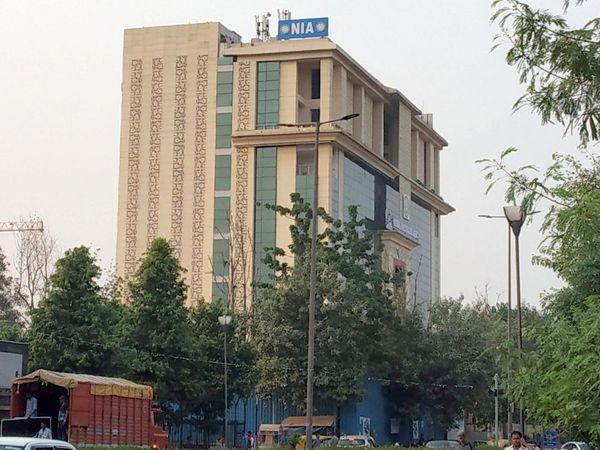 బంగ్లా ఉగ్ర సంస్థ స్కెచ్ : దేశీ యువ‌తుల‌కు వ‌ల‌పు వ‌ల‌!