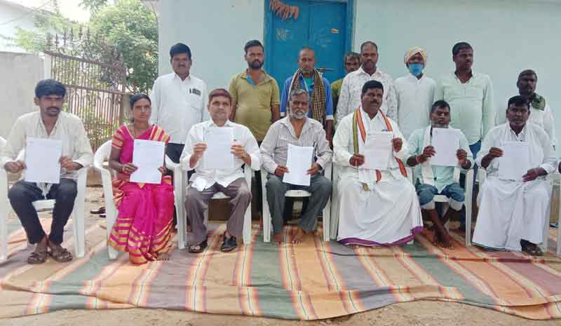 రాష్ట్ర ప్రభుత్వం చేస్తున్న అభివృద్ధికి ఆకర్షితులమై..