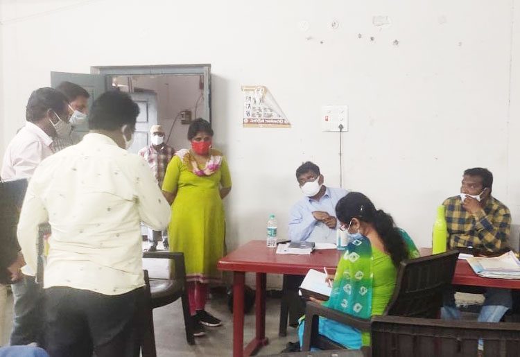 విధుల్లో నిర్లక్ష్యం వహిస్తే చర్యలు తప్పవు