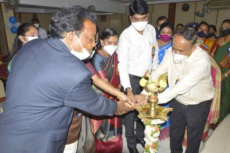 బాలల హక్కుల పరిరక్షణకు సమష్టిగా కృషిచేద్దాం