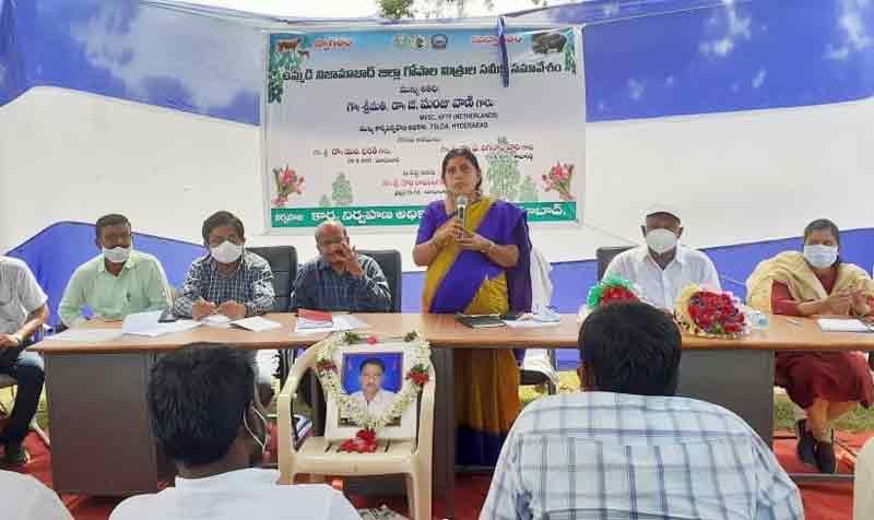 సమన్వయంతో వైద్య సేవలందించాలి