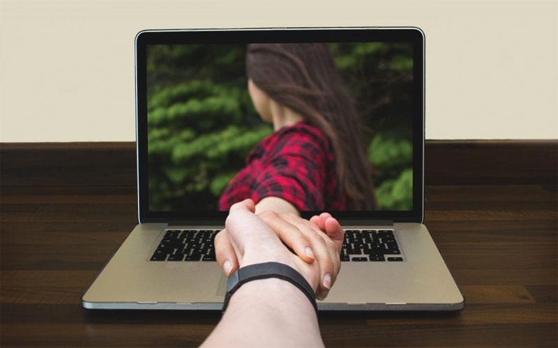 పెండ్లి చేసుకుందాం.. అమెరికా పోదాం..