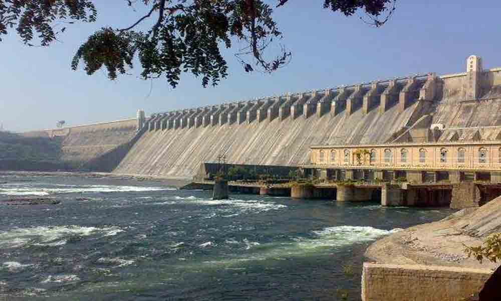 సాగర్కు తగ్గిన వరద.. క్రస్ట్ గేట్ల మూసివేత