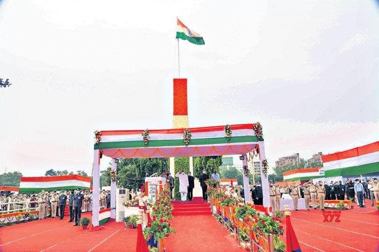 15వ సారి త్రివర్ణ పతాకాన్ని ఎగురవేసిన నితిశ్‌