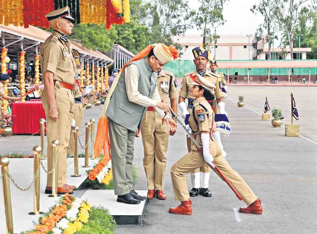 సవాళ్లకు పరిష్కారం చూపాలి