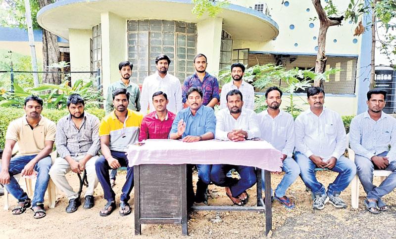 కేసీఆర్‌కు కానుకగా గెల్లు గెలుపు